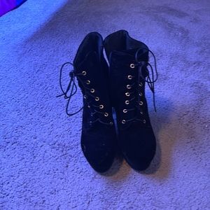 High heel boots